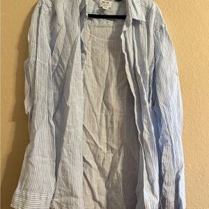H&M Light Blue Striped Casual Button Down Shirt